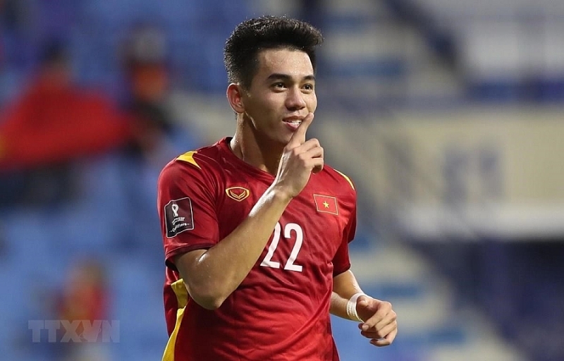 Вьетнамский футболист попал на рекламное изображение ФИФА