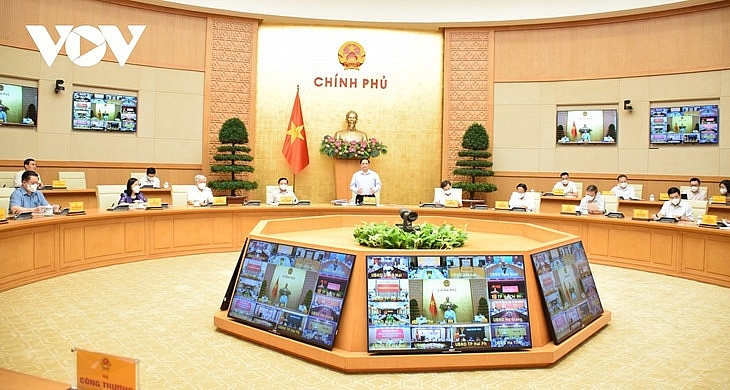 Премьер-министр провёл онлайн-совещание с руководством провинций и городов страны по противодействию Covid-19