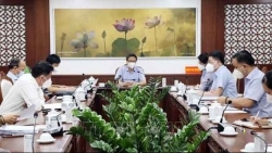 Вице-премьер Ву Дык Дам проверил работу по профилактике и борьбе с коронавирусом в районе Фуньуан г. Хошимина