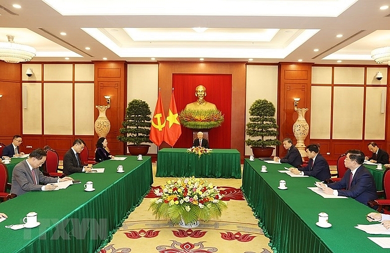 Генсек ЦК КПВ провёл телефонный разговор с председателем КНР Си Цзиньпином