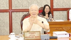 Генсек ЦК КПВ Нгуен Фу Чонг председательствовал на заседании Политбюро ЦК КПВ по важным проектам