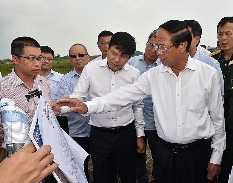 Вице-премьер Ле Ван Тхань: Строительство международного аэропорта Нойбай в соответствии с имиджем столицы Ханоя и авторитетом Вьетнама