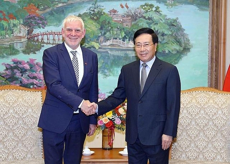 Вьетнам всегда придает большое значение укреплению отношений стратегического партнерства с Германией