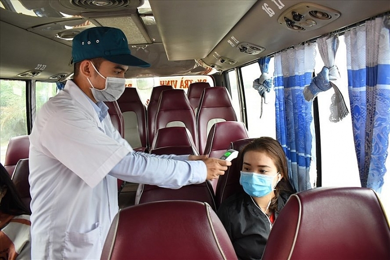 C 1 октября вакцинированные пассажиры, путешествующие воздушным, железнодорожным и водным транспортом, не обязаны сдавать тесты на COVID-19