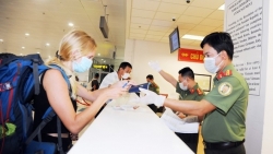 Создание благоприятных условий для беспрепятственного и безопасного въезда и выезда вьетнамцев и иностранцев