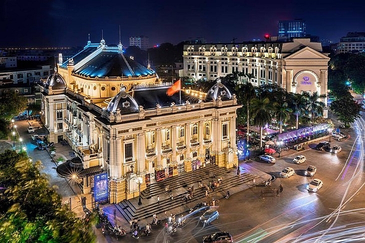 Стартует программа безопасного туризма – Пешеходная экскурсия «Французская архитектура в центре Ханоя»