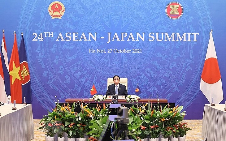 Премьер-министр Фам Минь Тинь предложил Японии продолжить содействовать равномерному развитию АСЕАН