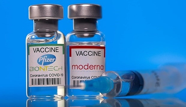 Вьетнам одобрил использование вакцин Pfizer и Moderna для вакцинации детей