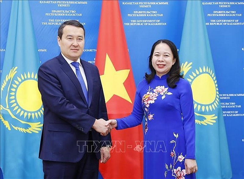Вице-президент Во Тхи Ань Суан встретилась с Премьер-министром Казахстана