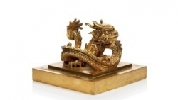 Вьетнам проверяет информацию о двух предметах антиквариата династии Нгуен, которые будут выставлены на аукцион во Франции