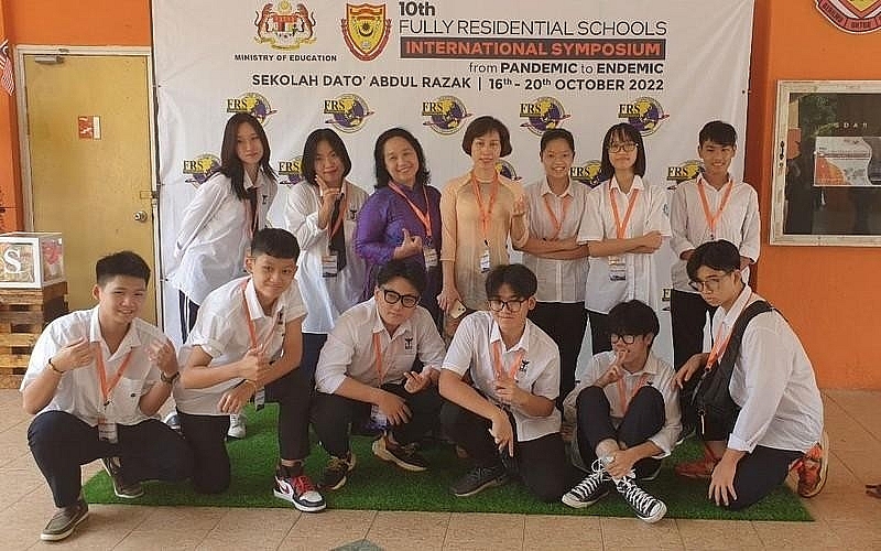 Вьетнам завоевал специальный приз и золотую медаль на форуме Министерства образования Малайзии