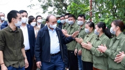 Президент Нгуен Суан Фук посетил лучшие кооперативы провинции Ниньбинь