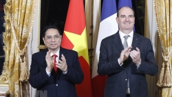 Премьер-министр Фам Минь Тинь провел переговоры с премьер-министром Франции Жаном Кастексо