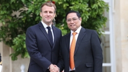 Премьер-министр Фам Минь Чинь провел переговоры с президентом Франции Эммануэлем Макроном