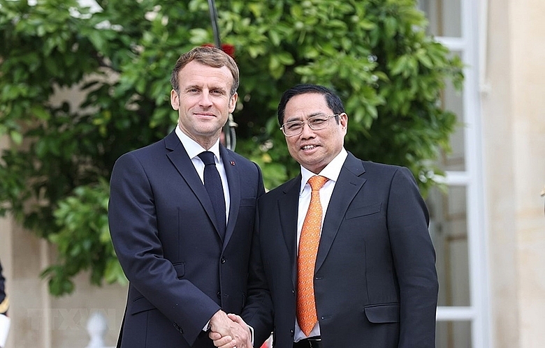 Премьер-министр Фам Минь Чинь провел переговоры с президентом Франции Эммануэлем Макроном