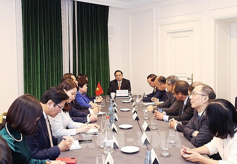 Премьер-министр Фам Минь Чинь провёл рабочую встречу с послами Вьетнама в Европе