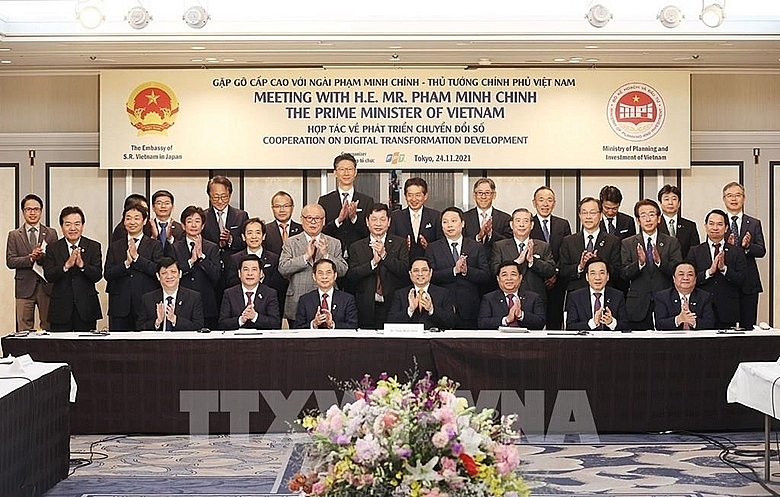 Премьер министр Вьетнама работает с японскими компаниями над цифровой трансформацией