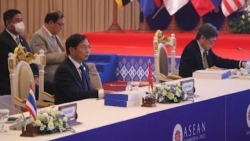 Министр иностранных дел Вьетнама предложил странам АСЕАН содействовать добросовестному сотрудничеству и диалогу