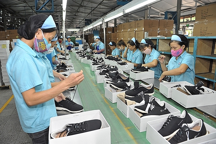 Кожевенно - обувная промышленность планирует достичь объема экспорта в 22 миллиарда долларов США