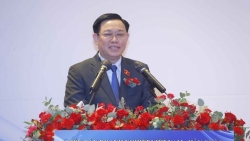 Председатель Национального собрания Вьетнама принял участие во вьетнамо-корейском бизнес-форуме