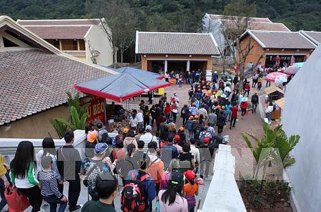 Провинция Куангнинь снижает на 50% плату за посещение некоторых туристических достопримечательностей