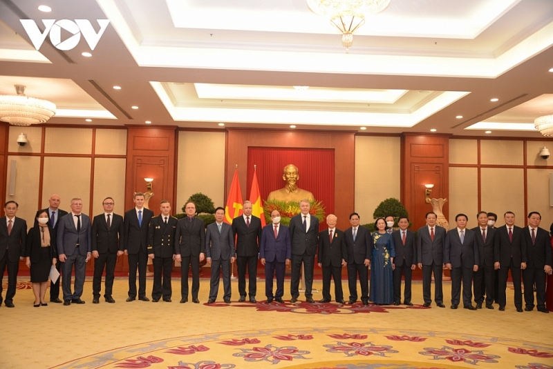 Церемония вручения Ленинской премии от ЦК КПРФ Генеральному секретарю ЦК КПВ Нгуен Фу Чонгу