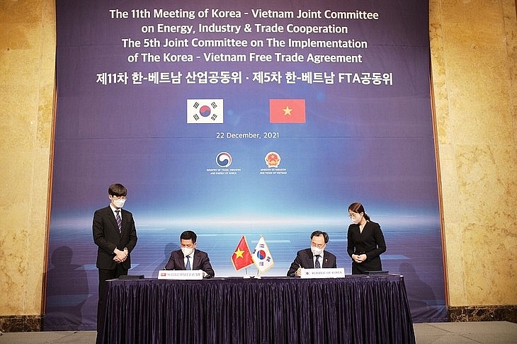 Вьетнам и Республика Корея договорились активизировать сотрудничество в сфере торговли, промышленности и энергетики