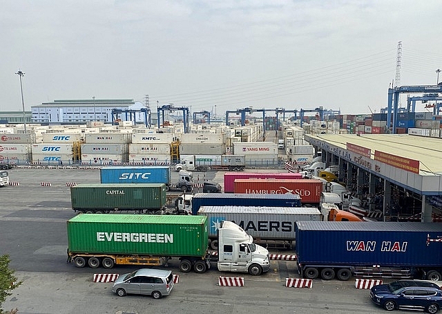 Объем импортно-экспортного оборота города Хошимина превысил 100 миллиардов долларов США
