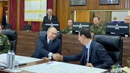 Президент РФ Владимир Путин неожиданно посетил Сирию