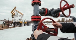 Россия и Казахстан увеличат добычу нефти в феврале и марте