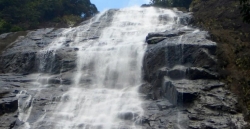 Величественная красота водопада Докуен