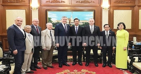 Зампредседателя Народного совета города Хошимина Фам Дык Хай принял Парламентскую группу румынско-вьетнамской дружбы