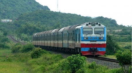 транспортные перевозчики увеличивают объем услуг к приближающимся праздникам