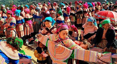 Красота базарных дней в горных районах Северо-Запада Вьетнама