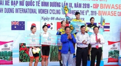 80 спортсменок соревнуются в международной женской велогонке в провинции Биньзыонг