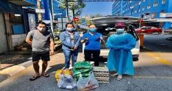 Вьетнамские женщины в Малайзии помогают пострадавшим от пандемии  COVID-19
