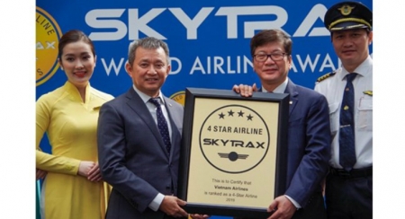 Vietnam Airlines в четвертый раз подряд получила сертификат международной авиалинии четырех звезд