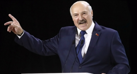 Лукашенко отправил в отставку правительство