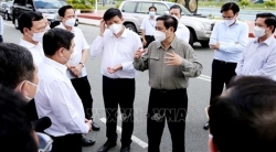 Г. Хошимин: Премьер-министр Фам Минь Тьинь провел рабочую проверку по борьбе с эпидемией