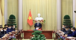 Президент Нгуен Суан Фук встретился с председателем Ассоциации корейцев Вьетнама и ряда крупных корейских корпораций