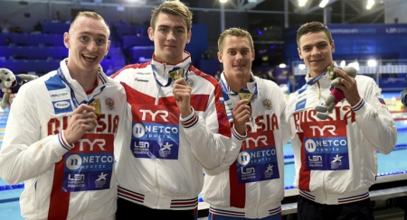 Российские пловцы завоевали золото чемпионата Европы в эстафете 4x100 вольным стилем