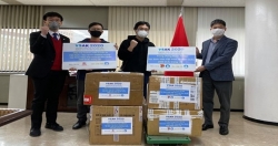 VSAK продолжает  программу раздачи масок  вьетнамским студентам по всей Республике  Корея