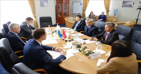 Посол Вьетнама на Украине Нгуен Ань Туан совершил рабочую поездку в Черкассы