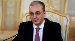 Глава МИД Армении прибыл в Москву с рабочим визитом