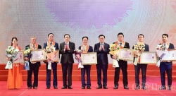 Награждены лучшие предприниматели и предприятия Тханглонга 2020 года