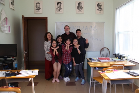 редакция газеты вьетнам таймс желают вьетнамским школьникам успеха на xiv международной олимпиаде по русскому языку