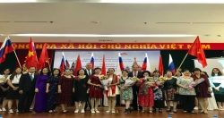 Празднование Дня Октябрьской революции дает вьетнамцам возможность вспомнить о годах пребывания в РФ