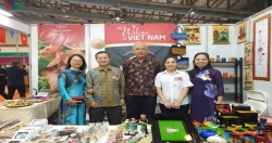 Посольство Вьетнама в Индонезии приняло участие в 52-й ежегодной благотворительной ярмарке