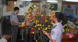 Во Вьетнаме готовятся к доставкам новогодних товаров офицерам и военнослужащим DK1
