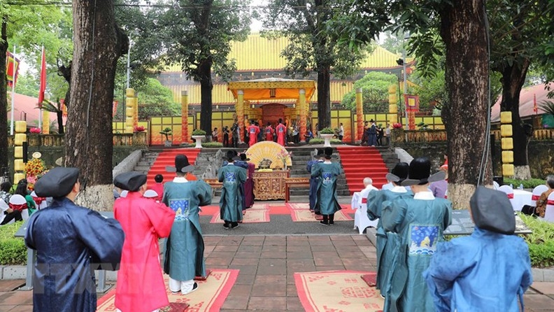 Открытие для себя праздника Доангнго в древней императорской цитадели Тханглонг